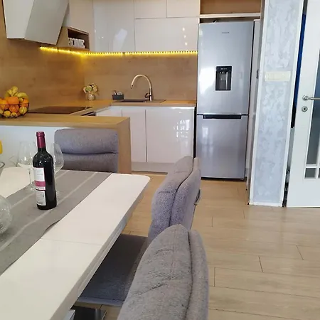 Nika, Апартаменты Бродарица